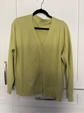 Milano Women's V-Neck Button-Front Cardigan - Sage Green